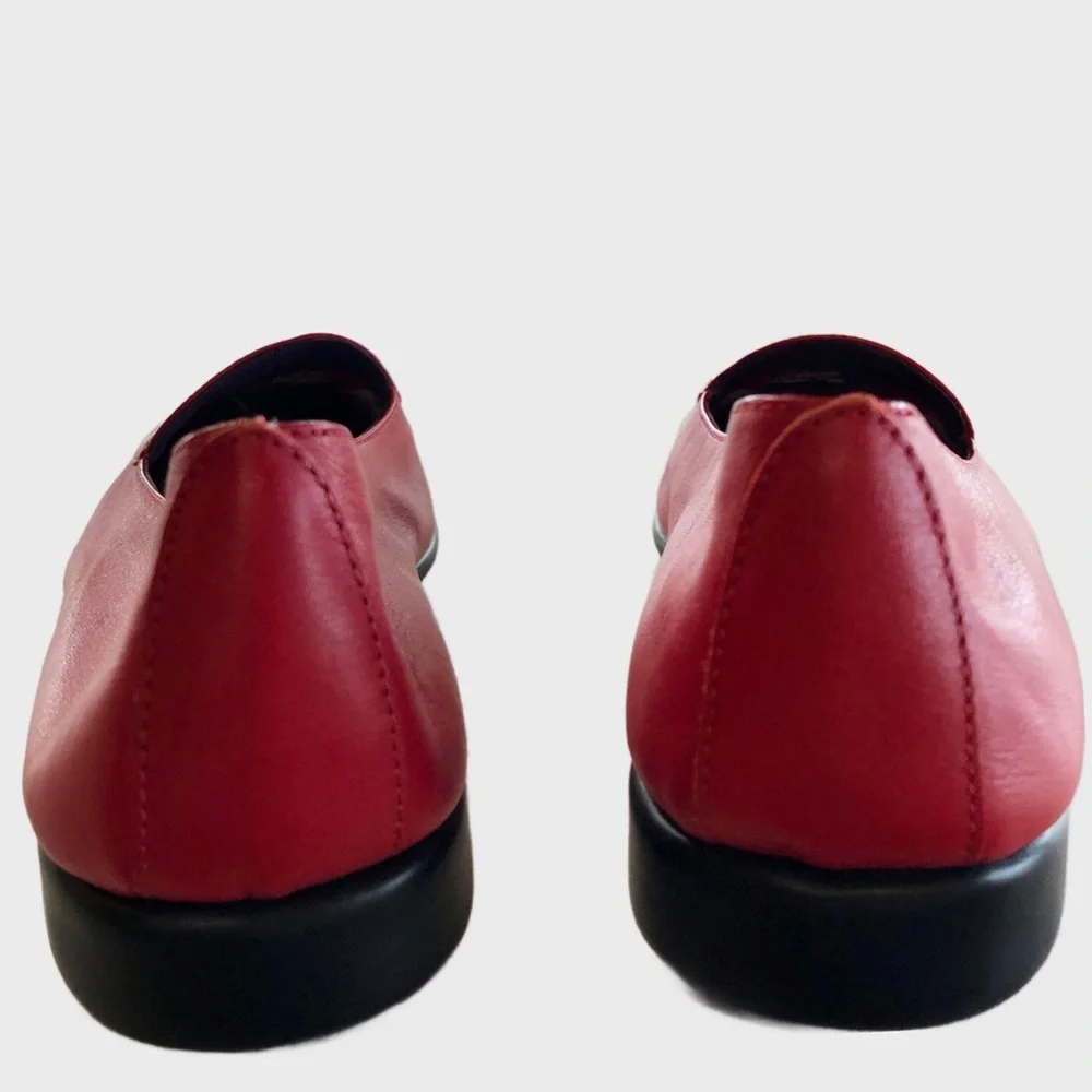 NWOB KEDS Jazztime Red w/Hat Leather Loafers Red Hat Society (7.5M)